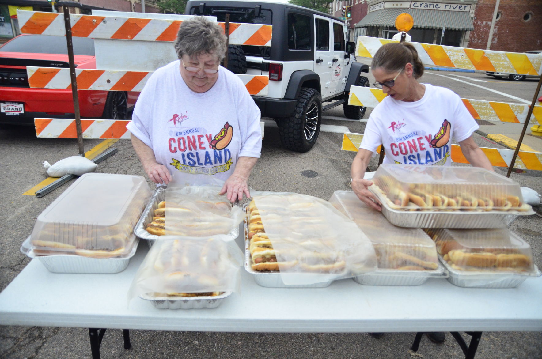 6-22-19 Coney Dog Contest (5).JPG